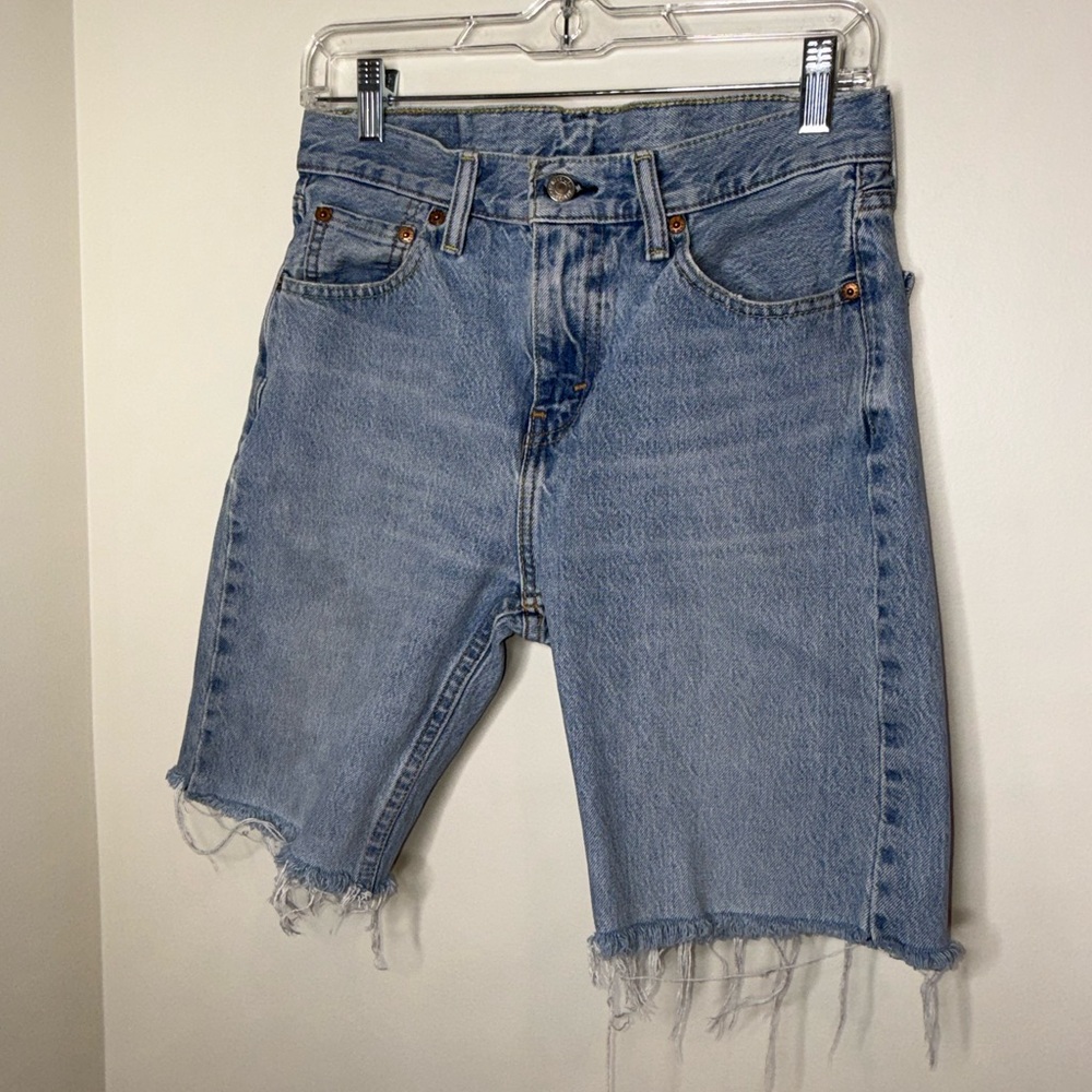 Levi’s Mid Thigh Shorts - Picture 3 of 6